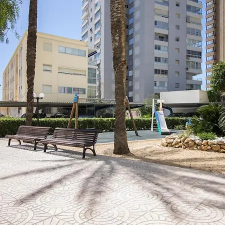 Playa De Levante,parking, Aire Dos Y Dos Banos Vistas Playa Y Jardin Benidorm